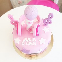 Gâteau Violetta casque et micro