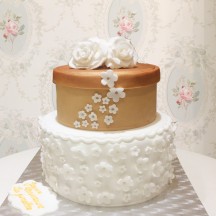 Gâteau Boite et fleurs