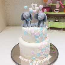 Gâteau bébés éléphants et coeurs