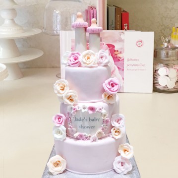 Gâteau Baby Shower Biberon et fleurs